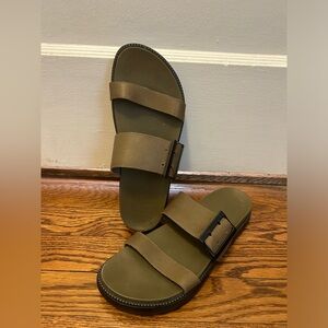 Sorel Roaming Buckle Slide Womens Size 8 Green/Sage